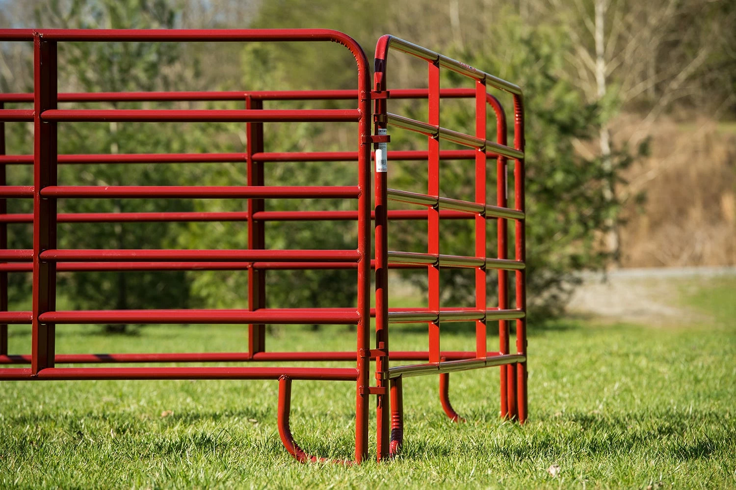 Tarter 16' 6 Bar Corral Panel, Red - ECR16 - Corrals & Panels 4 Tarter 16' 6 Bar Corral Panel, Red - ECR16 - Corrals & Panels - Image 2